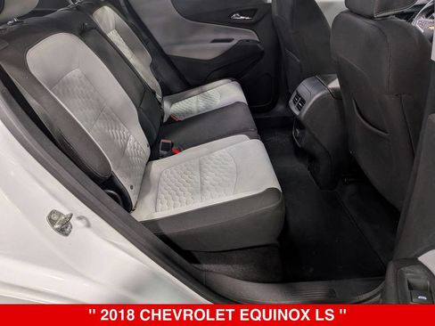 Used 2018 Chevrolet Equinox LS FWD image 30