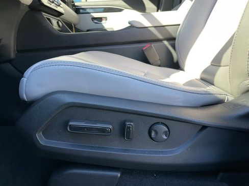 Certified 2025 Honda Pilot EX-L image 24