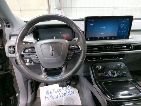 Used 2022 Lincoln Nautilus Reserve AWD/4WD image 16