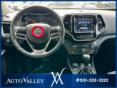 Used 2019 Jeep Cherokee Limited image 28