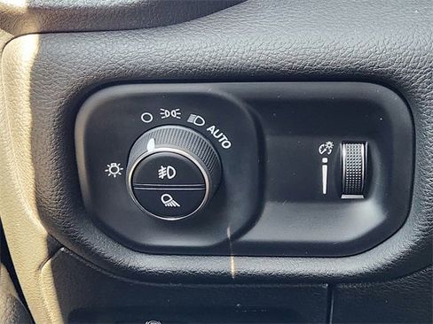 Used 2024 RAM 1500 Big Horn image 27