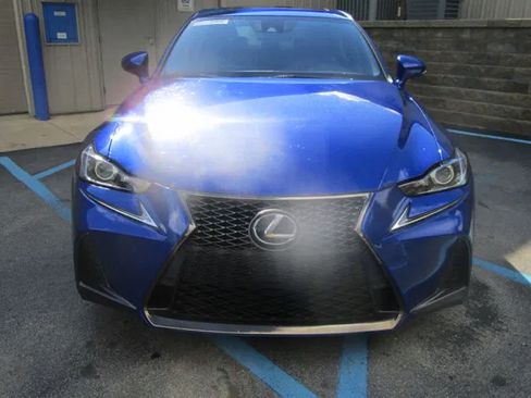Used 2020 Lexus IS 300 F Sport w/ F Sport Package AWD/4WD image 2