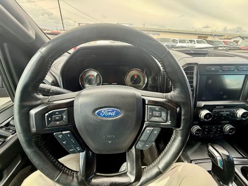 Used 2019 Ford F150 Lariat w/ Equipment Group 502A Luxury image 10