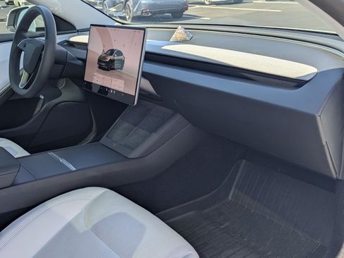 Used 2025 Tesla Model 3 Long Range AWD/4WD image 23