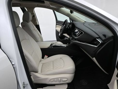 Used 2023 Buick Enclave Avenir w/ Avenir Technology Package AWD/4WD image 32