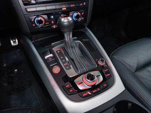 Used 2015 Audi SQ5 Premium Plus image 40
