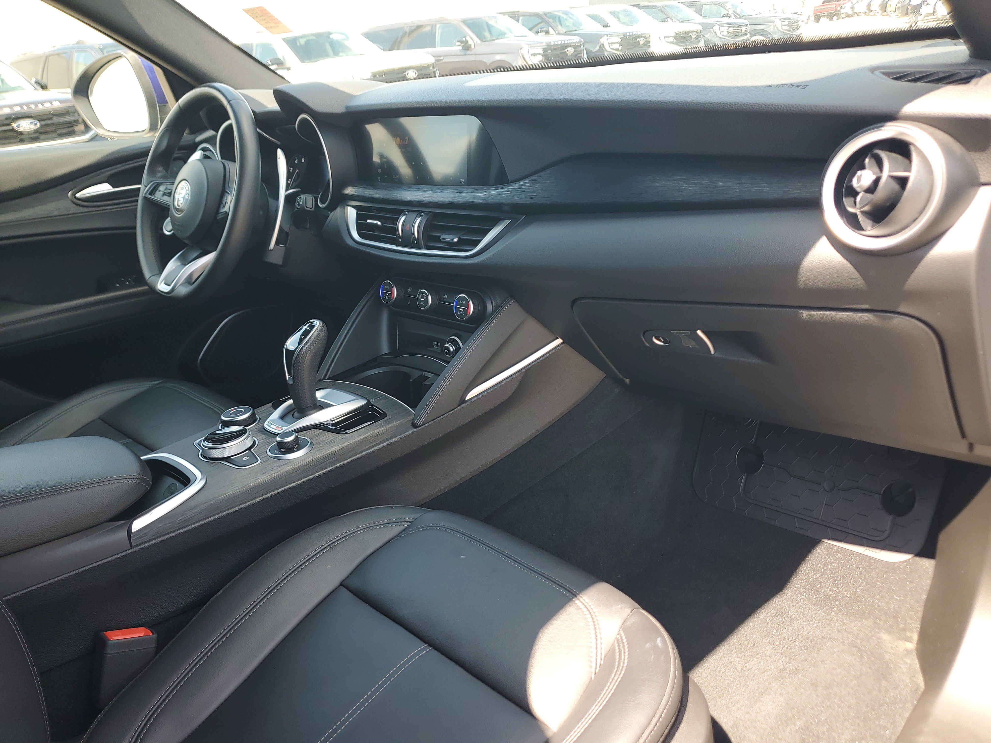 Used 2022 Alfa Romeo Stelvio Sprint RWD image 20