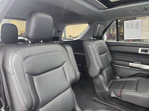Certified 2023 Ford Explorer XLT w/ Equipment Group 202A AWD/4WD image 30