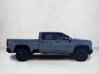 Used 2025 Chevrolet Silverado 2500 ZR2 w/ Technology Package video 4