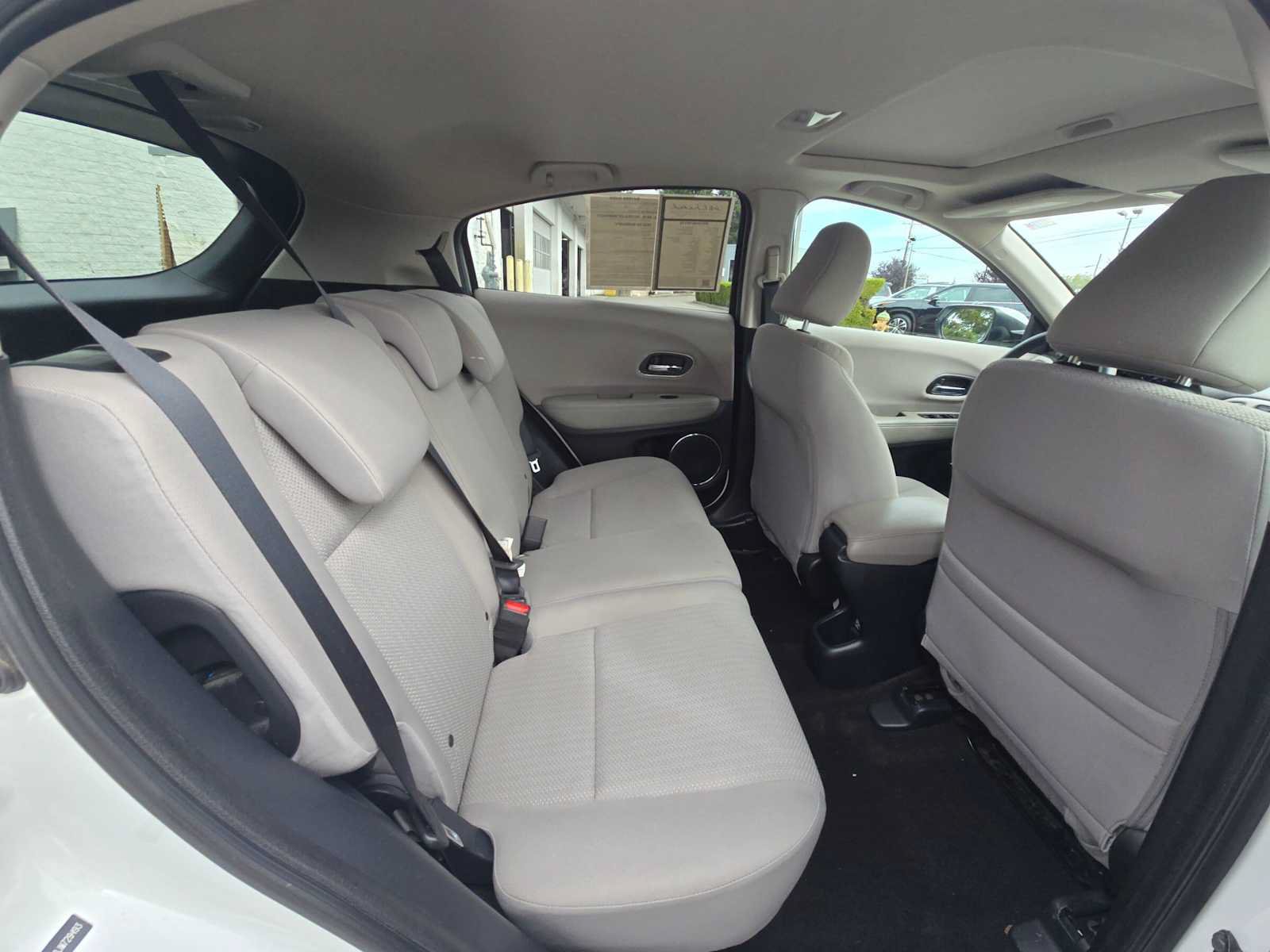 Used 2018 Honda HR-V EX image 12