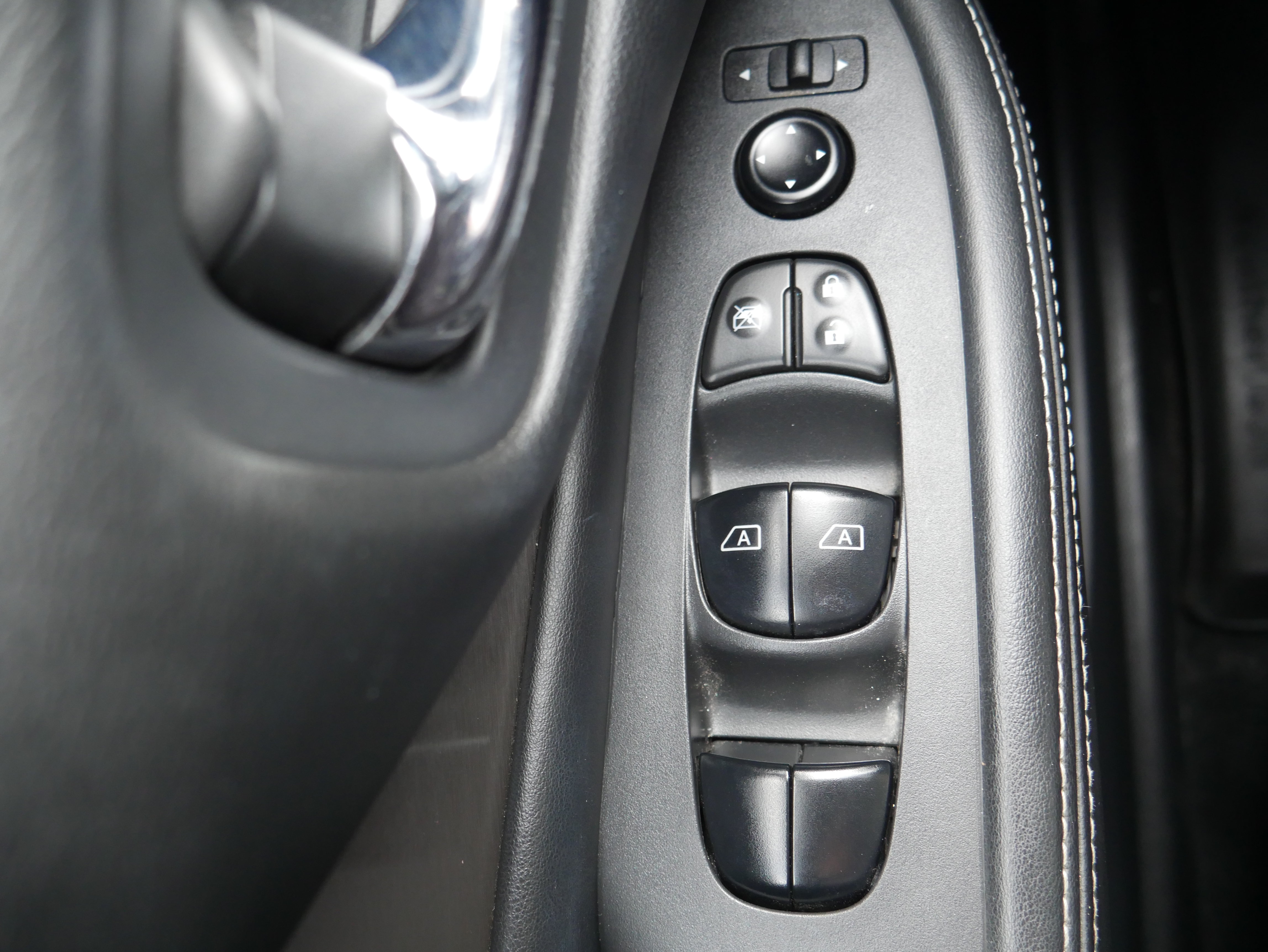 Used 2023 Nissan Murano SV w/ SV Midnight Edition Package AWD/4WD image 27