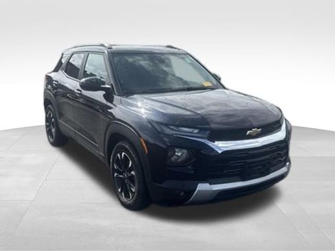 Certified 2021 Chevrolet TrailBlazer LT w/ Convenience Package FWD image 6