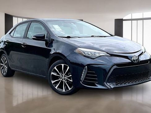 Used 2019 Toyota Corolla XSE FWD image 3