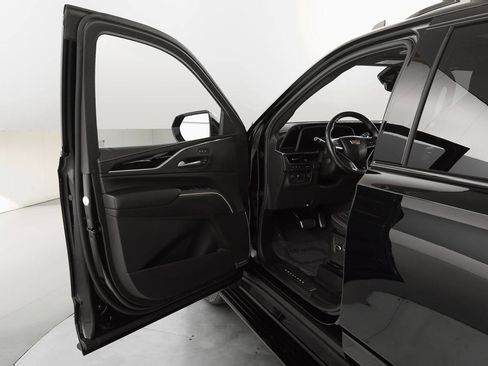 Used 2023 Cadillac Escalade V image 10