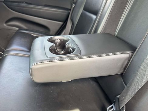 Used 2020 Jeep Grand Cherokee Limited AWD/4WD image 15
