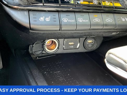Used 2023 Hyundai Elantra Limited w/ Preferred Accessory Package FWD image 16