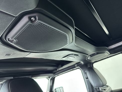 Used 2021 Jeep Wrangler Unlimited Rubicon image 31