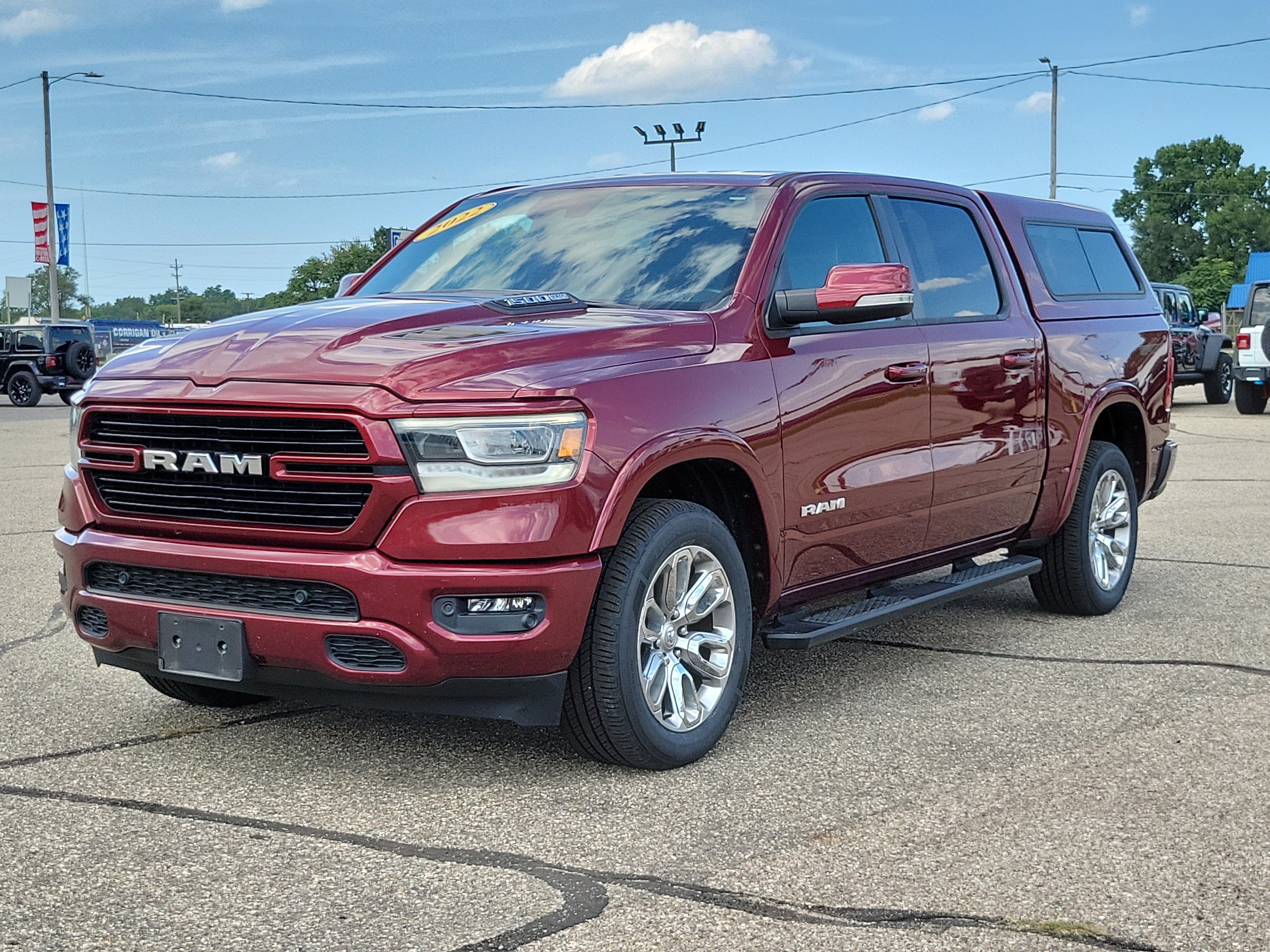 Used 2022 RAM 1500 Laramie AWD/4WD image 2
