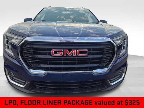 Certified 2022 GMC Terrain SLE w/ Driver Convenience Package FWD image 8