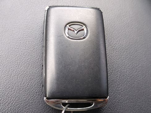 Used 2024 MAZDA MAZDA3 s FWD image 25