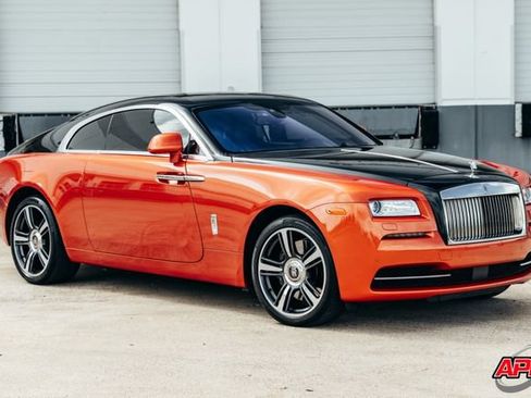Used 2015 Rolls-Royce Wraith RWD image 39