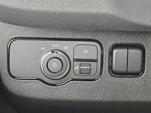 Used 2025 Mercedes-Benz Sprinter 3500 image 16