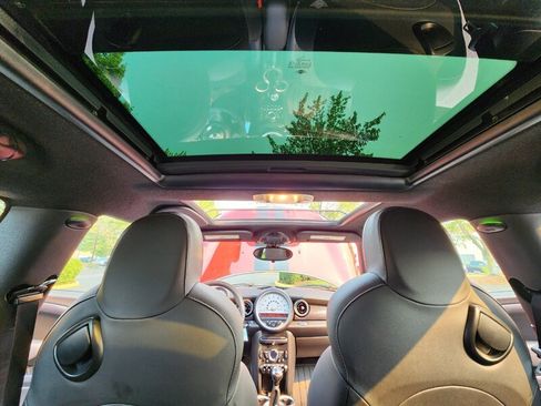 Used 2013 MINI Cooper S w/ Sport Pkg FWD image 11