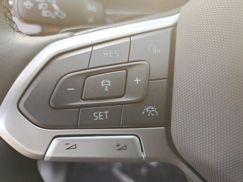 New 2026 Volkswagen Atlas SEL Premium R-Line image 18