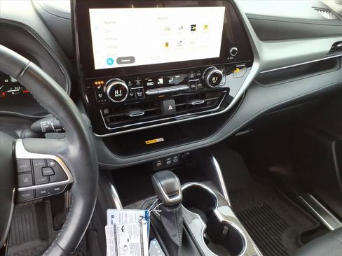 Used 2023 Toyota Highlander Platinum image 36