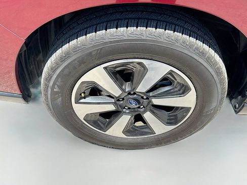 Used 2018 Subaru Forester 2.5i Limited AWD/4WD image 11