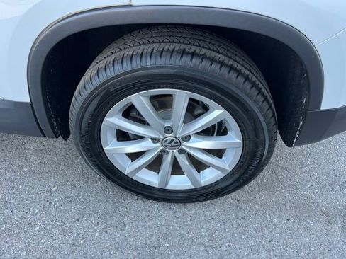 Used 2017 Volkswagen Tiguan Wolfsburg Edition FWD image 21