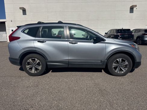 Used 2017 Honda CR-V LX image 2
