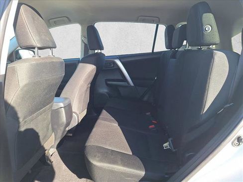 Used 2017 Toyota RAV4 LE image 7