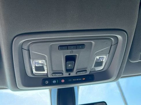 Used 2021 Chevrolet Silverado 1500 RST image 23