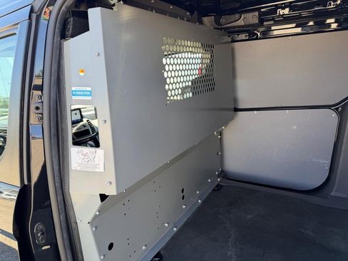 Used 2021 Ford Transit Connect XLT image 22
