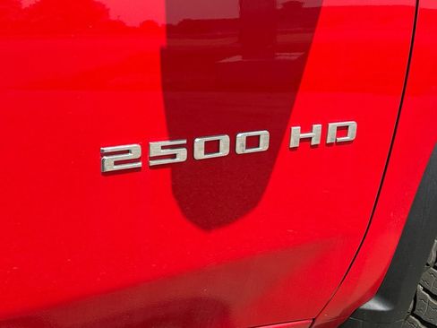 Used 2025 Chevrolet Silverado 2500 ZR2 w/ Technology Package AWD/4WD image 47