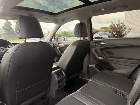 Used 2018 Volkswagen Tiguan SEL image 21