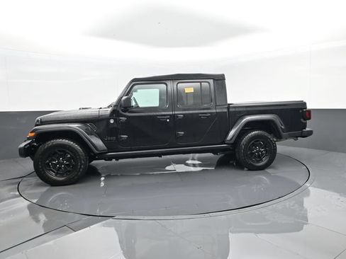 Used 2022 Jeep Gladiator Sport AWD/4WD image 5