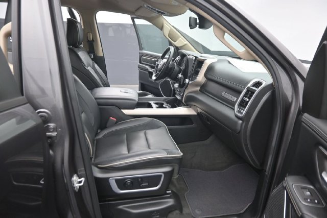 Used 2020 RAM 1500 Laramie AWD/4WD image 33
