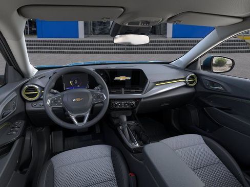 New 2026 Chevrolet Trax LT w/ Driver Confidence Package FWD image 39