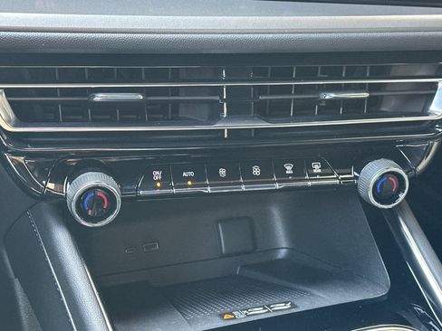 Used 2026 Chevrolet Traverse LT w/ LPO, Floor Liner Package image 29