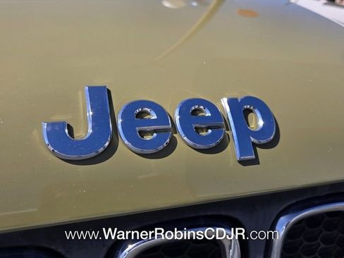 Used 2015 Jeep Renegade Sport w/ Power & Air Group FWD image 31