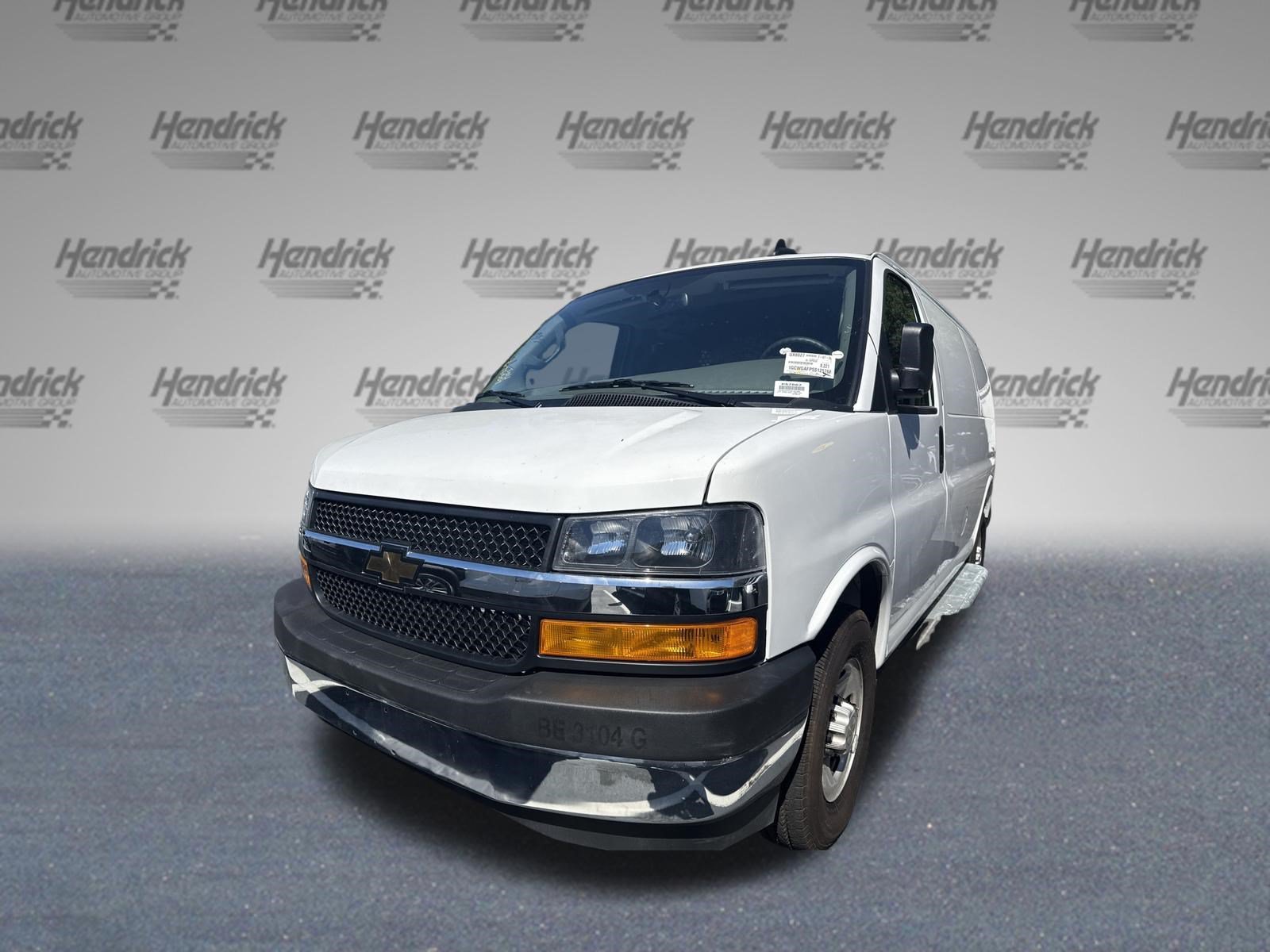 Used 2025 Chevrolet Express 2500 w/ Driver Convenience Package RWD image 5