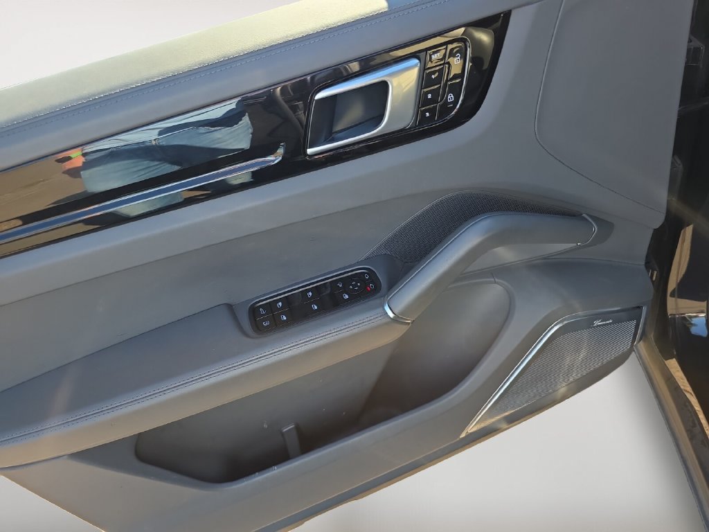 Used 2019 Porsche Cayenne E-Hybrid AWD/4WD image 10
