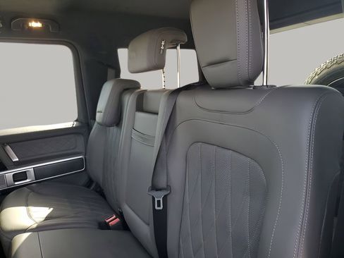 Used 2022 Mercedes-Benz G 550 image 17