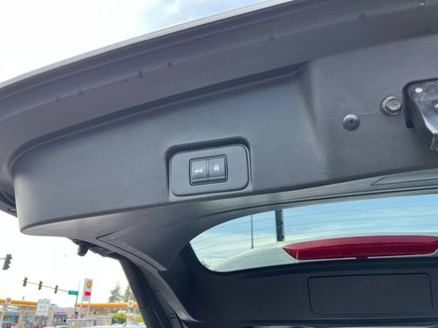 Used 2025 Nissan Rogue SV FWD image 19