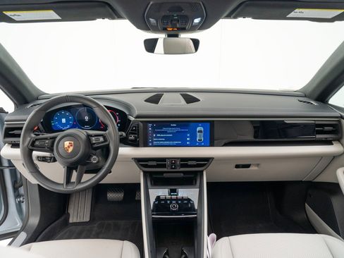 Used 2024 Porsche Macan 4 Electric image 18