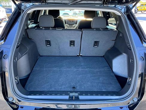 Used 2022 Chevrolet Equinox LS w/ LS Convenience Package image 6