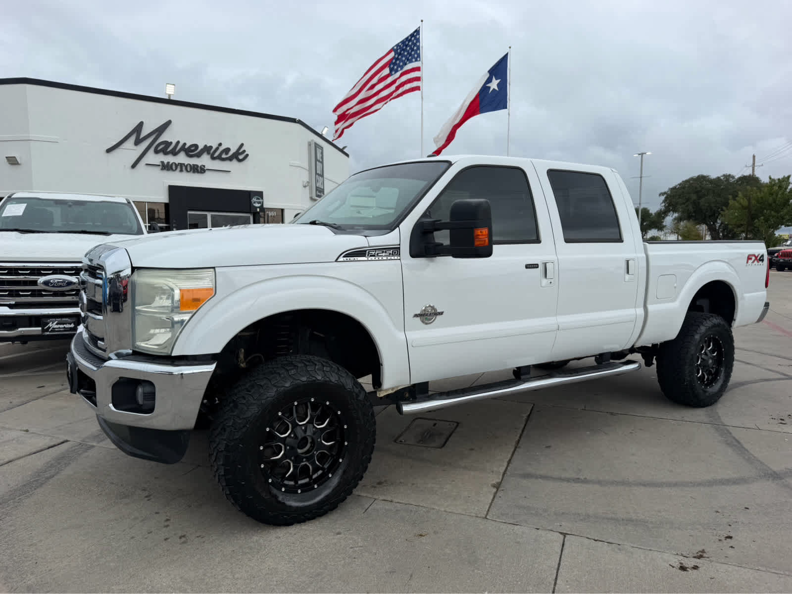 Used 2016 Ford F250 Lariat w/ Lariat Ultimate Package AWD/4WD image 1