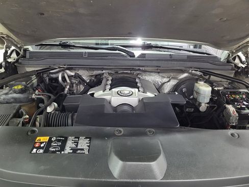 Used 2015 Cadillac Escalade Premium image 31